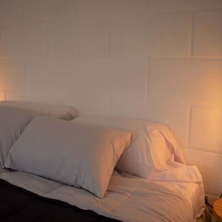 Hermoso Y Comodo Alojamiento Con Patio En Nunez Buenos Aires Kültér fotó